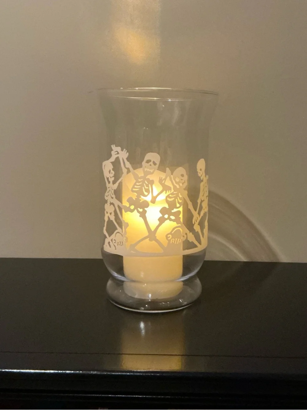 Spooky Dancing Skeletons Glass Halloween Hurricane 💀